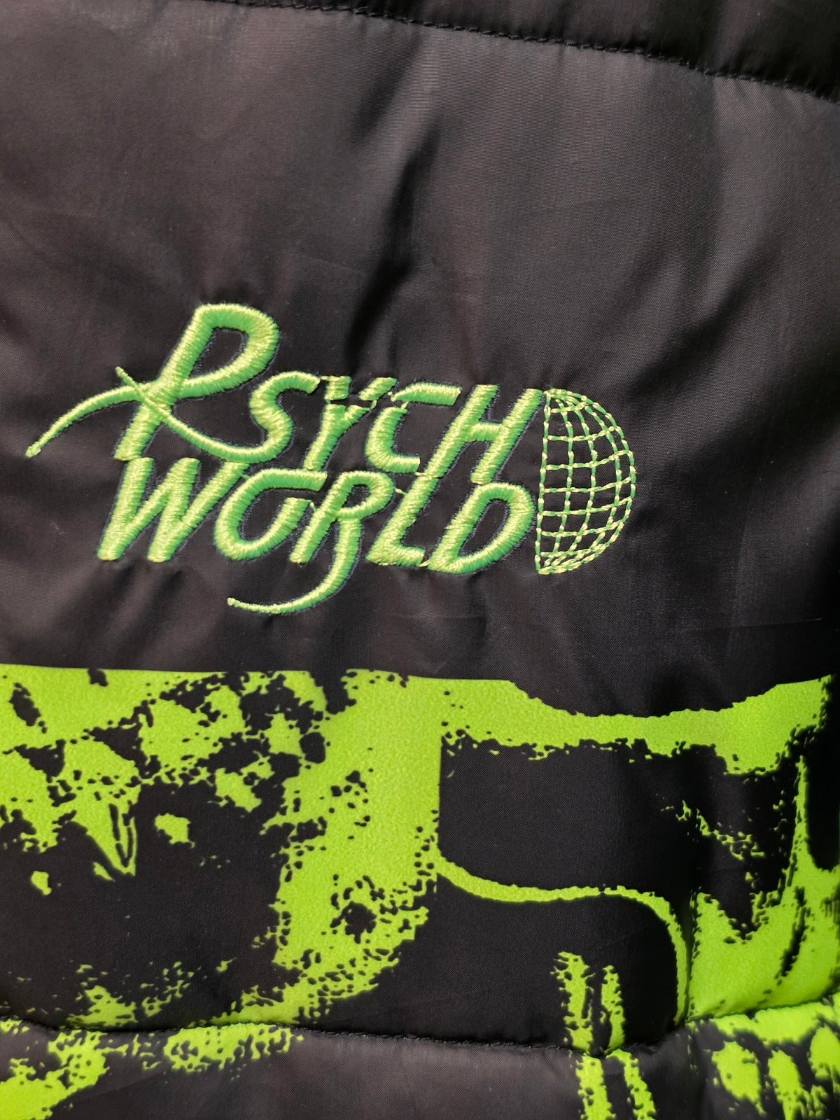 Psychworld black and green sz XL